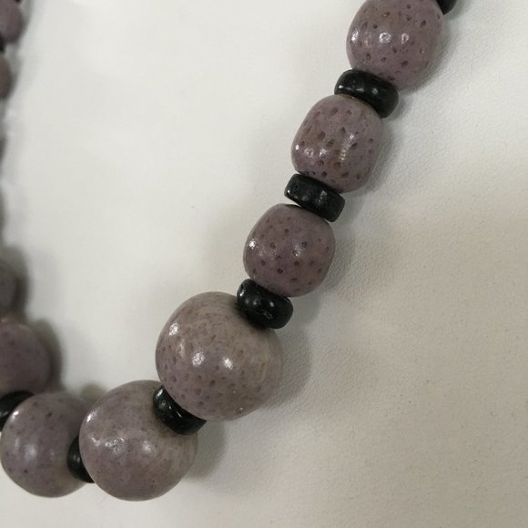 Vintage Lilac Chunky Bead Necklace - MINT - Picture 4 of 5